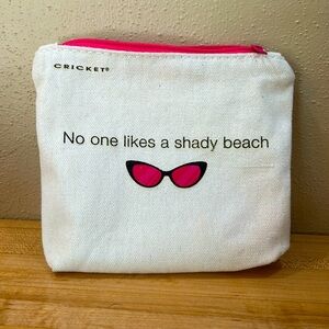 No one likes a shady beach Cosmetic Bag